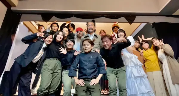 俳優　女優　舞台　演劇